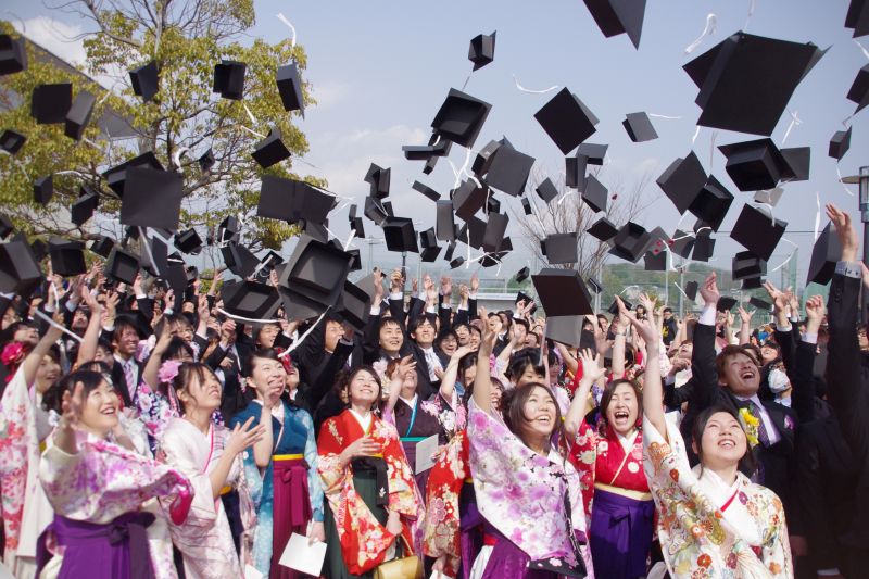 Ngày lễ tốt nghiệp của sinh viên Nhật Bản có gì vui?